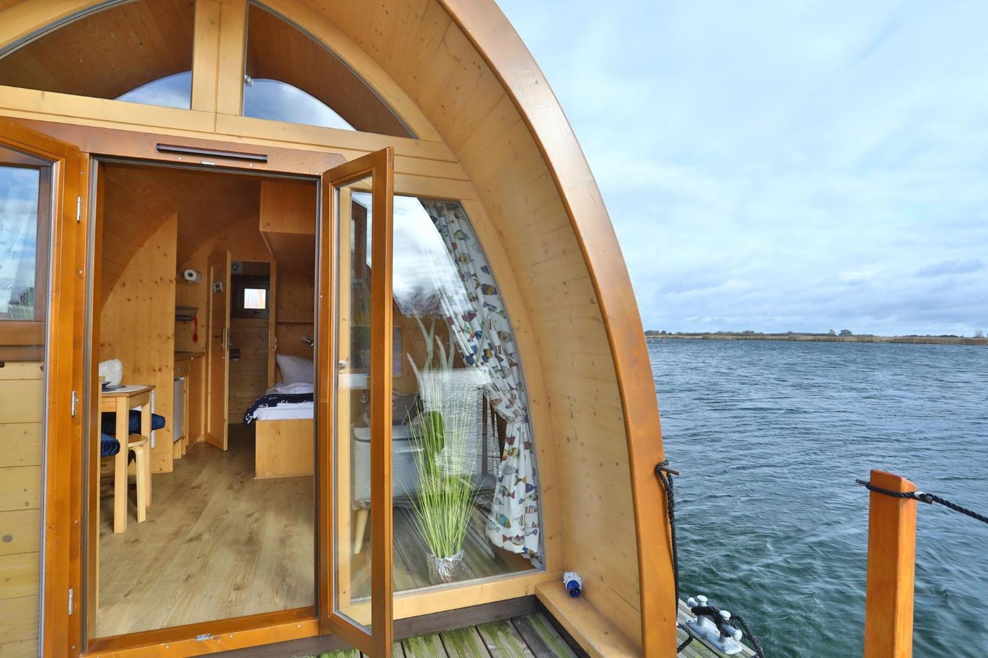 Hotel Hausboot Dotterbart Gager Exterior foto